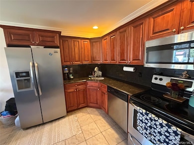 10 Smithtown Blvd unit 7B, Smithtown, NY 11787 - photo 5