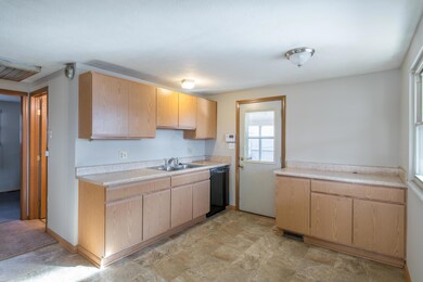 1460 Burnley Square N, Columbus, OH 43229 - photo 2