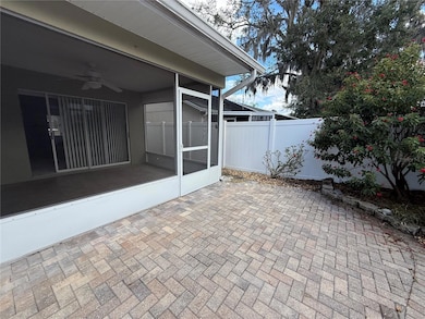 2527 Wrencrest Cir, Valrico, FL 33596 - photo 3