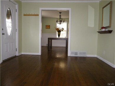 1320 N Wahneta St, Allentown, PA 18109 - photo 3