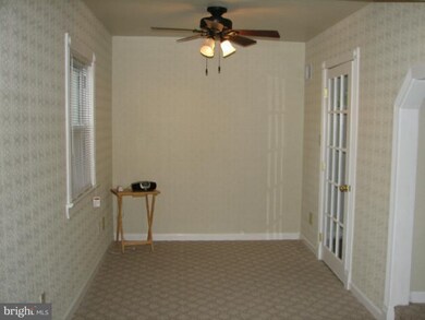 3811 26th Ave unit 3811, Temple Hills, MD 20748 - photo 5