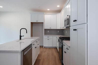 1B Dearborn Cir, Goffstown, NH 03045 - photo 7