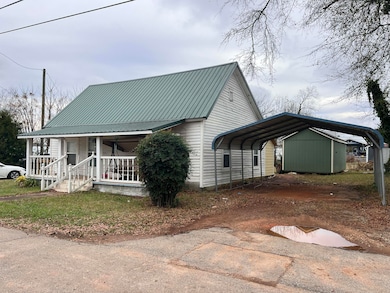 2905 E James St, Seneca, SC 29678 - photo 2