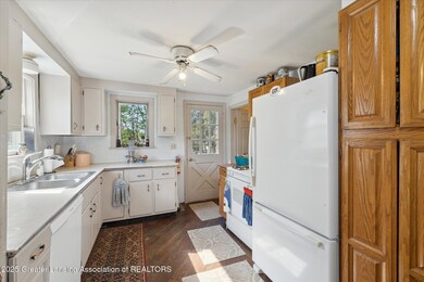 11-933-W-Northrup-St-Lansing-MI-48911-Wi