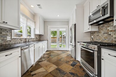 513 Northwood St unit C, Houston, TX 77009 - photo 7