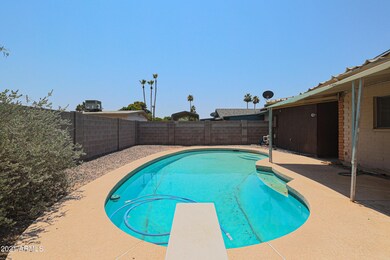 Diving pool