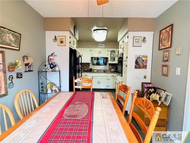 538 Sutton Way unit 538B, Monroe Township, NJ 08831 - photo 6