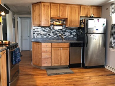 135 Bartlett Dr, Warwick, RI 02886 - photo 6