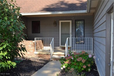 32078 Willow Cir, Avon Lake, OH 44012 - photo 3