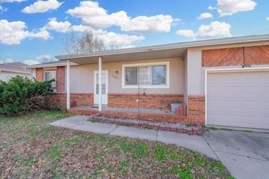 1307 E Kemper St, Wichita, KS 67216 - photo 3