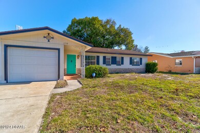 2-1759-Valencia-Ave-2