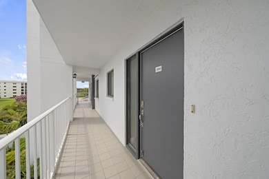 Entry balcony