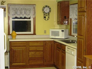 Kitchen Great working kitchen with lots of natural