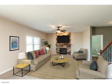 7715 NW 96th St, Johnston, IA 50131 - photo 4