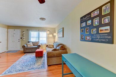 07_06Living_Room_mls