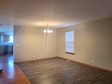 1073 Walker Ct, Antioch, IL 60002 - photo 7