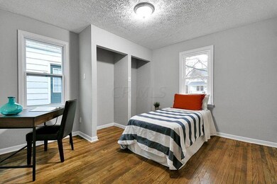 DeshlerBedroom2