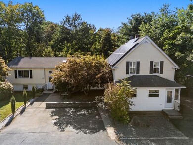 6 Pocasset St, Worcester, MA 01604 - photo 3