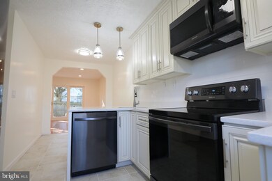 2104 N Anvil Ln, Temple Hills, MD 20748 - photo 3