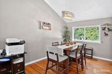 124 Cindy Ct, Middlesex, NJ 08846 - photo 7