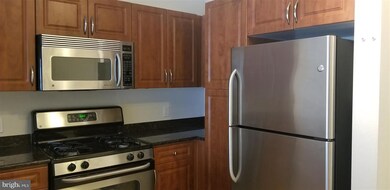 12945 Centre Park Cir unit 404, Herndon, VA 20171 - photo 3