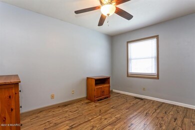 9516 Pine St, Bridgman, MI 49106 - photo 3