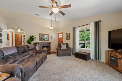 2785 SW Elmer Nelson Ln, Grants Pass, OR 97527 - photo 4