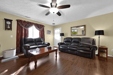 4650 Parrau Dr unit 67E, Columbus, OH 43228 - photo 5