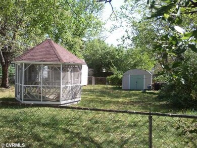 Waterfront/Dock/Pier - Wow! Screened Gazebo.
