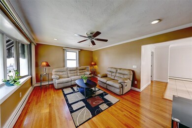 37 Wainwright St, Providence, RI 02908 - photo 4