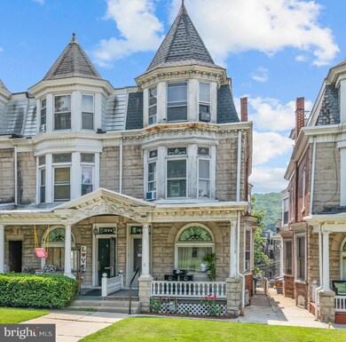 1562 Mineral Spring Rd, Reading, PA 19602 - photo 2