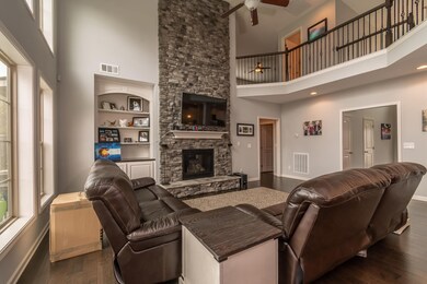 2050 Creekside Manor Ln, Knoxville, TN 37932 - photo 6