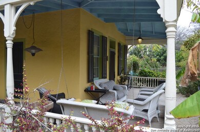 129 Cedar St unit FRONT HOUSE, San Antonio, TX 78210 - photo 2