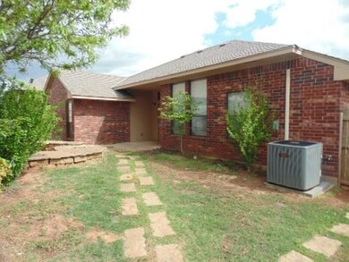 2009 SE 6th St, Moore, OK 73160 - photo 4