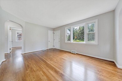 Living room 3