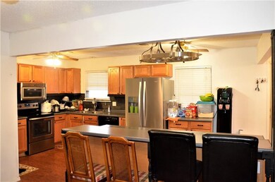 5401 Colfax Place, Oklahoma City, OK 73112 - photo 7