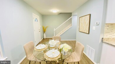 6432 Shannon Station Ct, Springfield, VA 22152 - photo 4