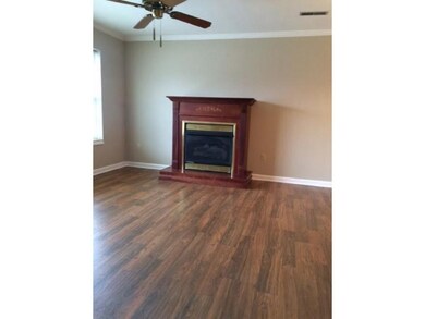 629 S Brittain St, Shelbyville, TN 37160 - photo 3