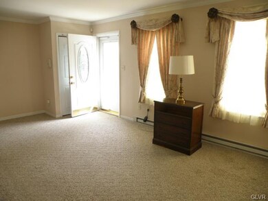 5571 Wedge Ln, Allentown, PA 18106 - photo 4