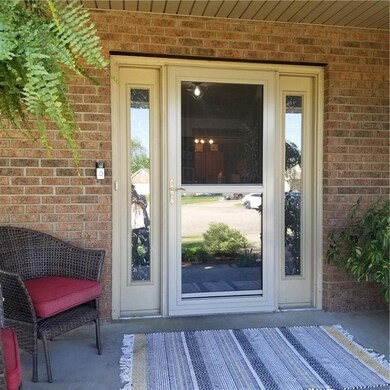 2865 Fox Ridge Cir, Columbus, IN 47203 - photo 3