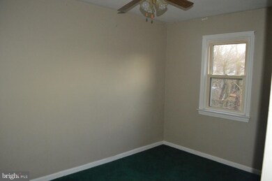 446 Thomson Ave, Paulsboro, NJ 08066 - photo 5