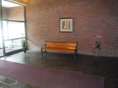 575 Broad St unit 213, East Weymouth, MA 02189 - photo 3