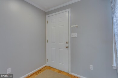 13835 Laura Ratcliff Ct, Centreville, VA 20121 - photo 3