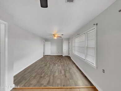 fe744192-5d1b-4ee0-9d6b-1f38a5b3772f