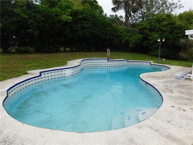 38643 Camden Ave, Zephyrhills, FL 33540 - photo 5