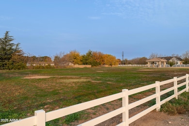 2566 Paint Dr unit 1, Camp Verde, AZ 86322 - photo 3
