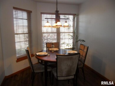 4527 W 14th St, Davenport, IA 52804 - photo 6