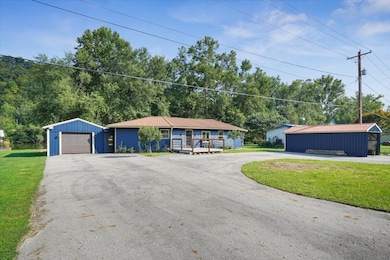 2712 Sycamore Ln, Stockport, OH 43787 - photo 4