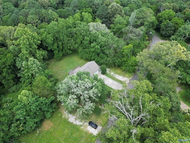 194 Bartee Rd, Laceys Spring, AL 35754 - photo 2