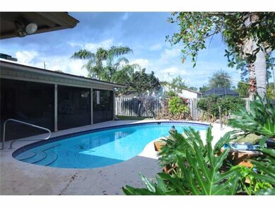 Swimming Pool/Hot Tub/Sauna.